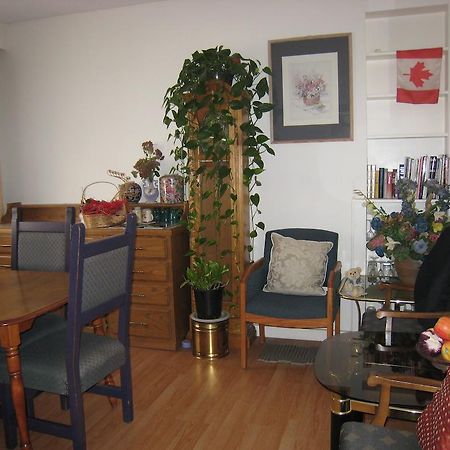 Kelowna Okanagan Lake Hostel Bagian luar foto