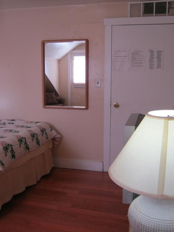 Kelowna Okanagan Lake Hostel Ruang foto
