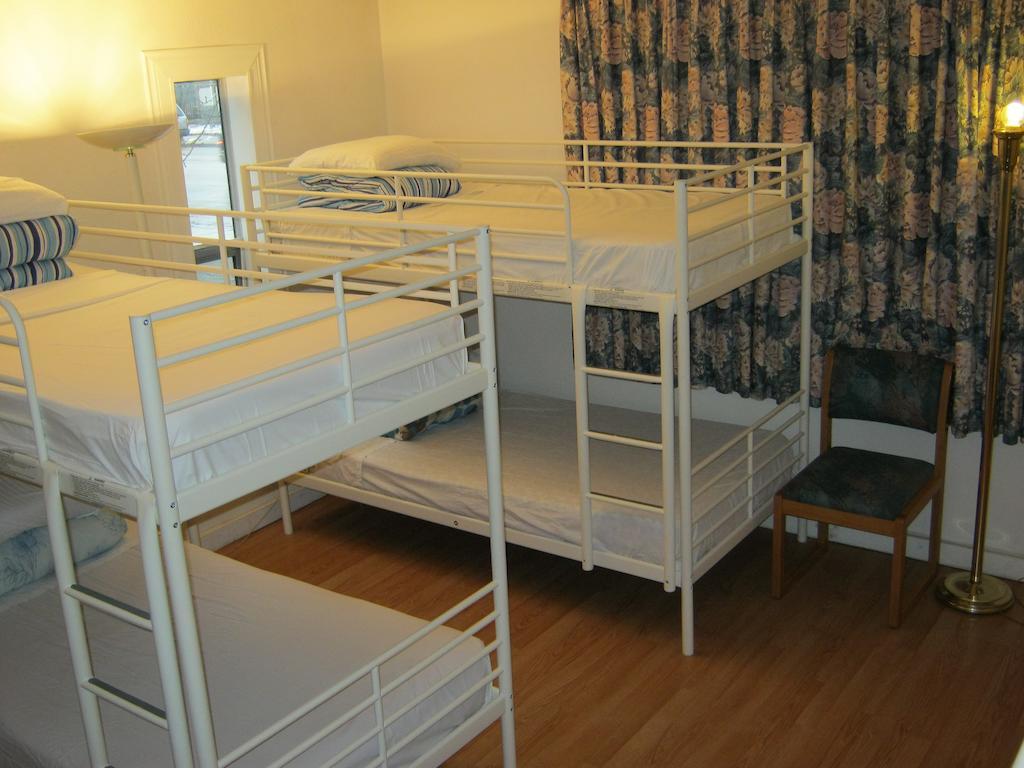 Kelowna Okanagan Lake Hostel Ruang foto